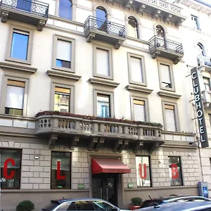 Hotel Club, Milán